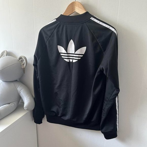 Black Adidas bomber jacket - Picture 4 of 8
